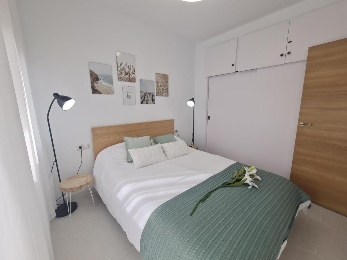 Apartamento Precioso Con Piscinas Y Vistas Al Mar. *